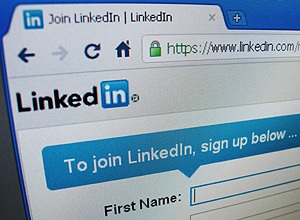 Linkedin-como-fazer-para-encontrar-emprego-televendas-cobranca-oficial