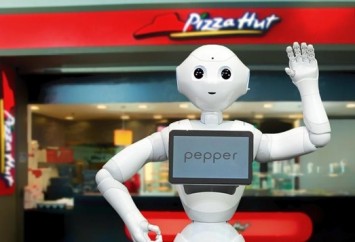 Pizza-hut-utilizara-o-robo-pepper-como-atendente-televendas-cobranca