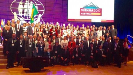 Colaboradores-do-sicredi-sao-premiados-na-conferencia-mundial-das-cooperativas-de-credito-televendas-cobranca