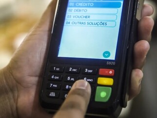 Camara-aprova-projeto-que-amplia-dbito-automtico-do-carto-de-crdito-e-portabilidade-de-salrios-televendas-cobranca-1